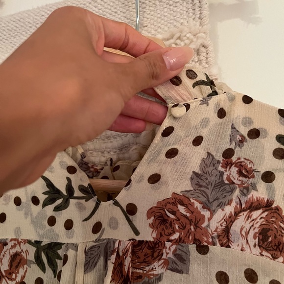 Sheer tunic - Picture 3 of 6